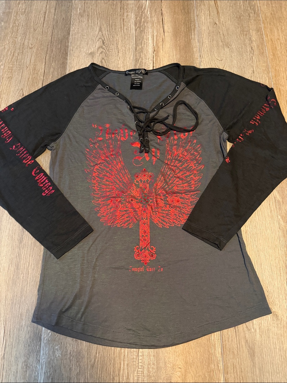 Cowgirl Tuff Gray and Black Lace-Up Raglan Top with Red Wing Graphic